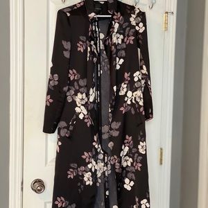 Dynamite floral robe